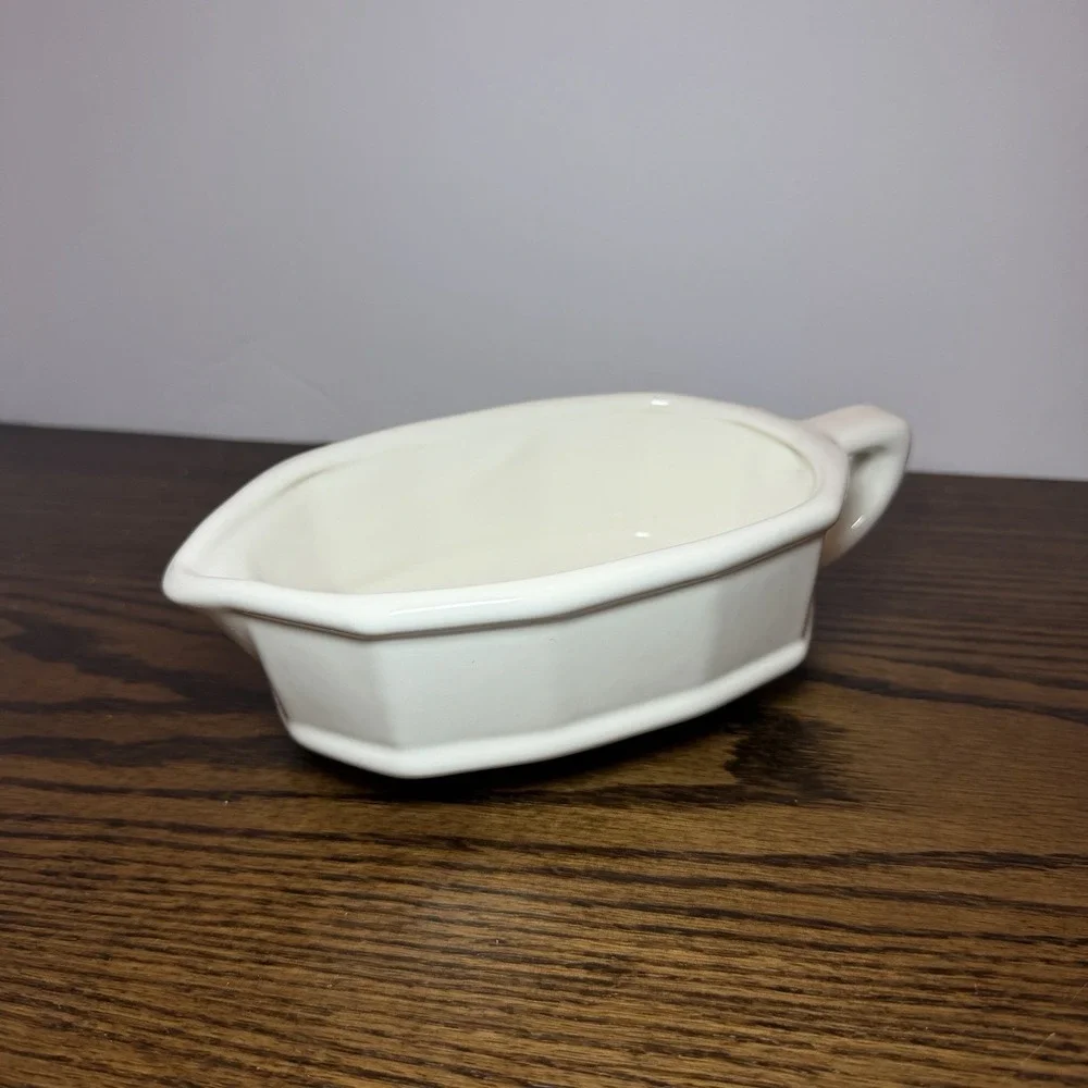 Vintage Pfaltzgraff White Heritage Gravy Boat Farmhouse